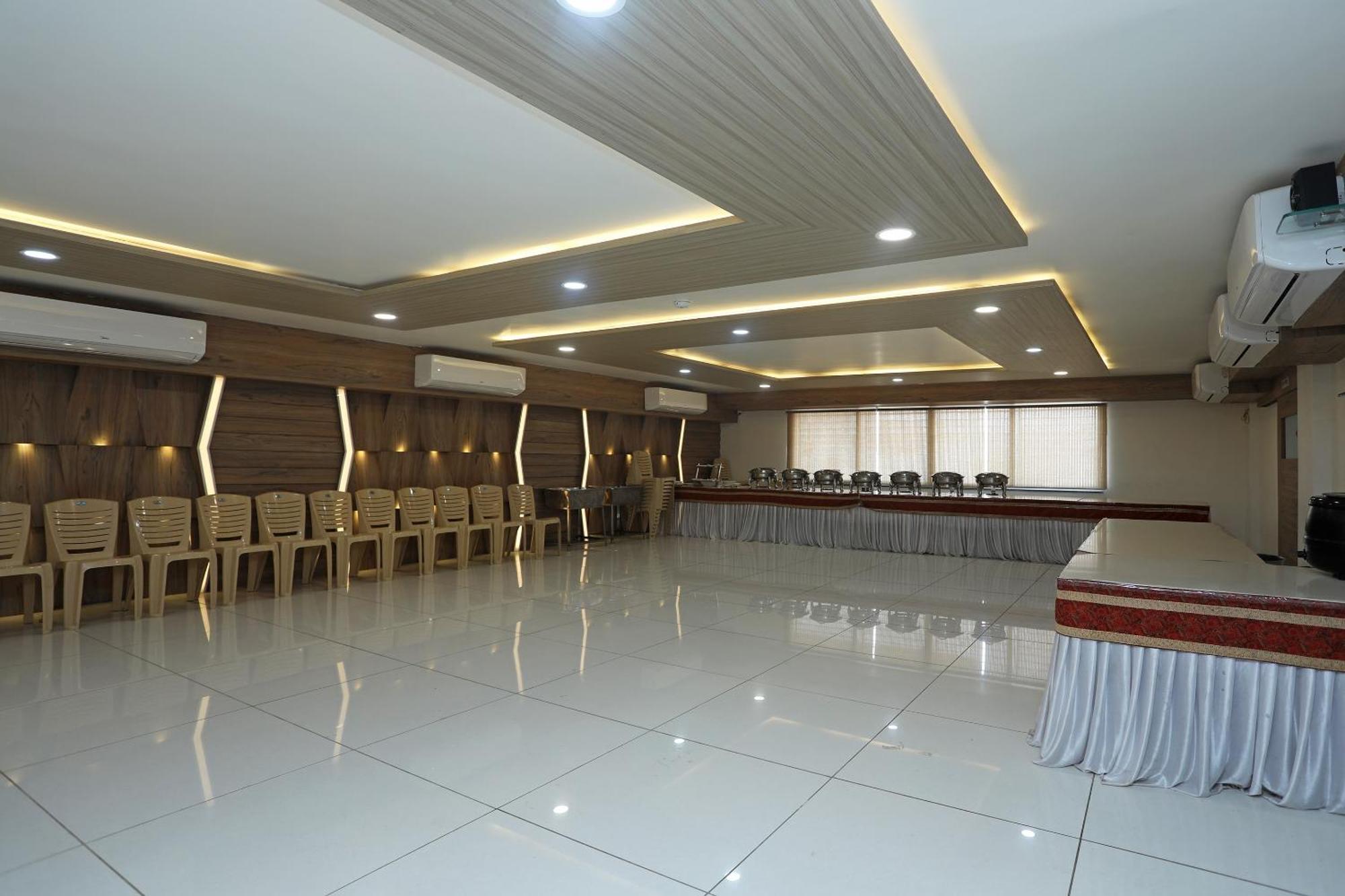 Super Hotel O Taste Of Temple Bhopal Exterior foto